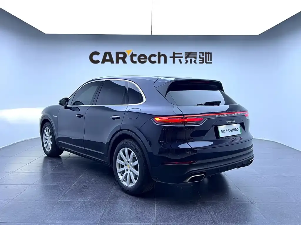 Porsche Cayenne Hybrid — фото 10