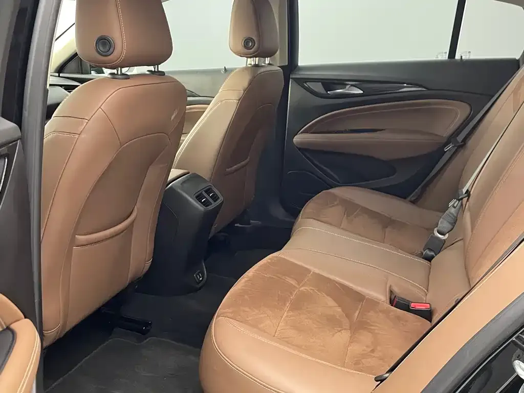 Buick Regal 2023 из CN, фото 10