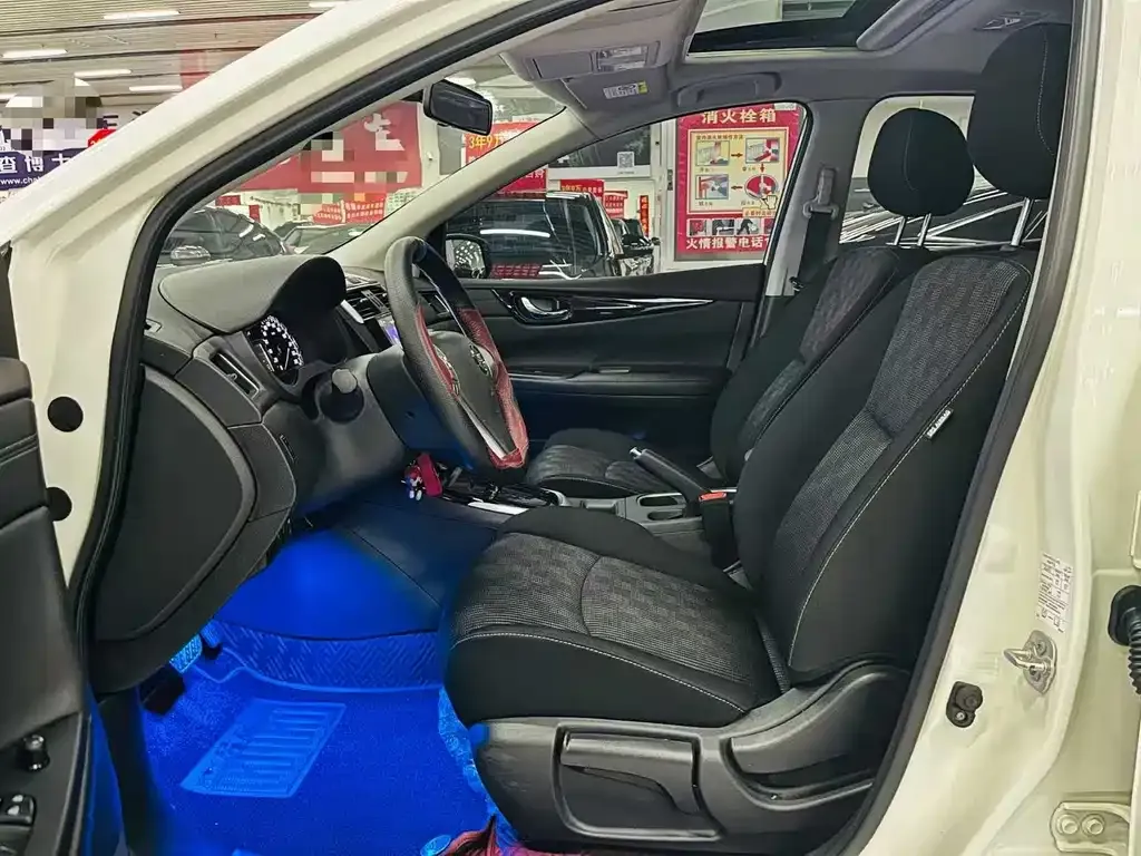 Nissan Tiida 2023 из CN, фото 8