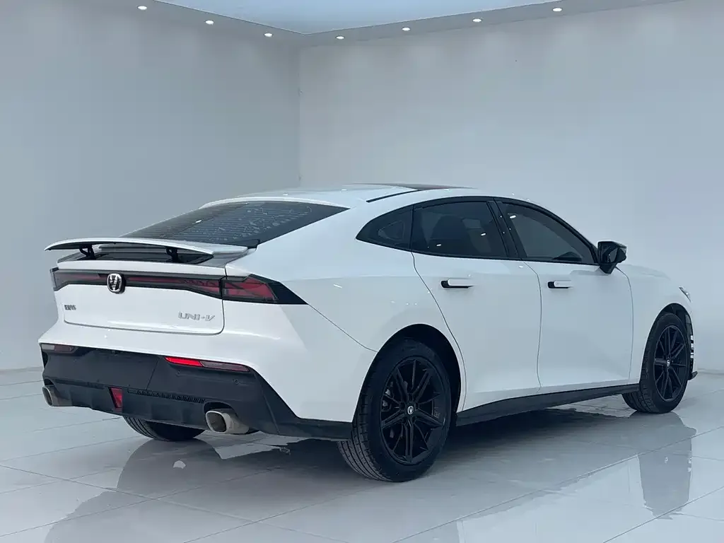 Changan UNI-V 2024 из CN, фото 7