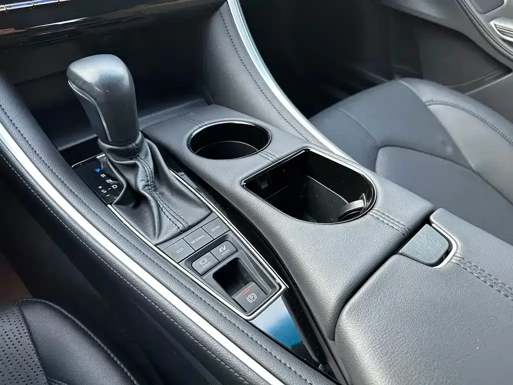 Toyota Avalon 2023 из CN, фото 7