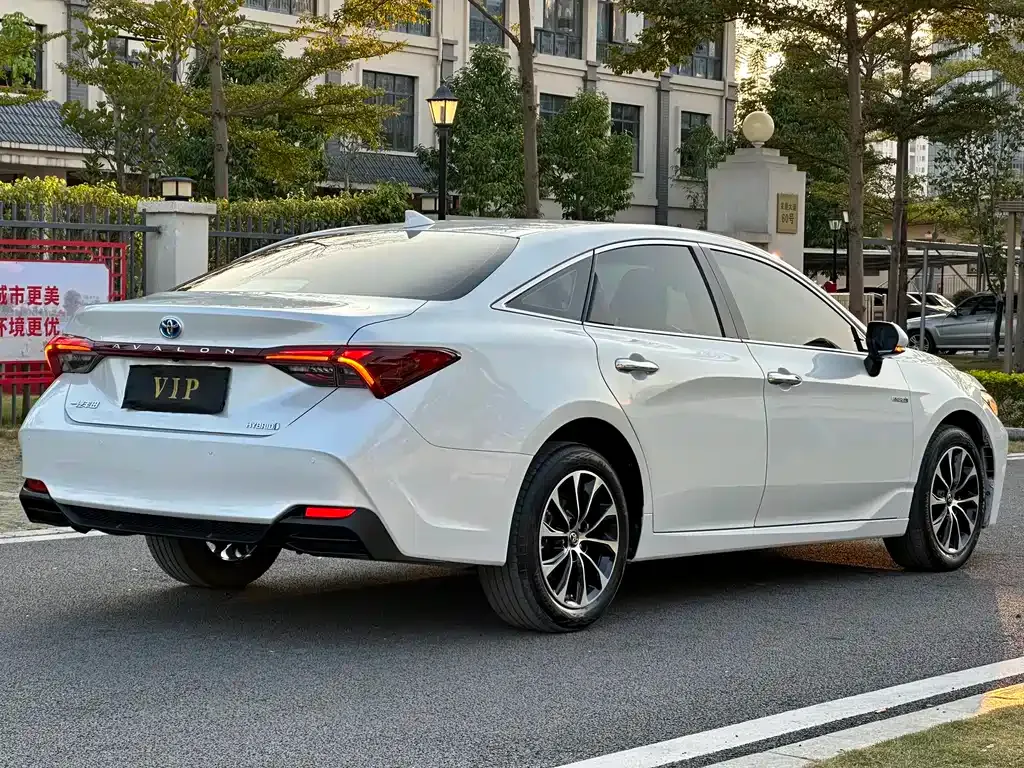 Toyota Avalon 2023 из CN, фото 6