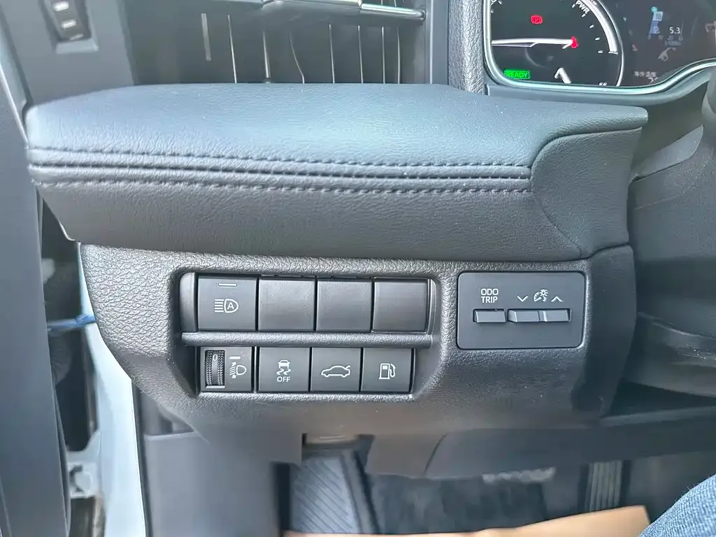 Toyota Avalon 2023 из CN, фото 2