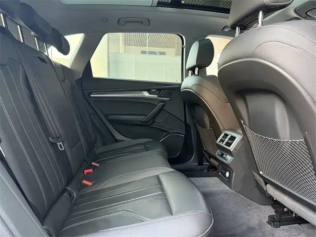 Audi Q5L 2021 из CN, фото 7