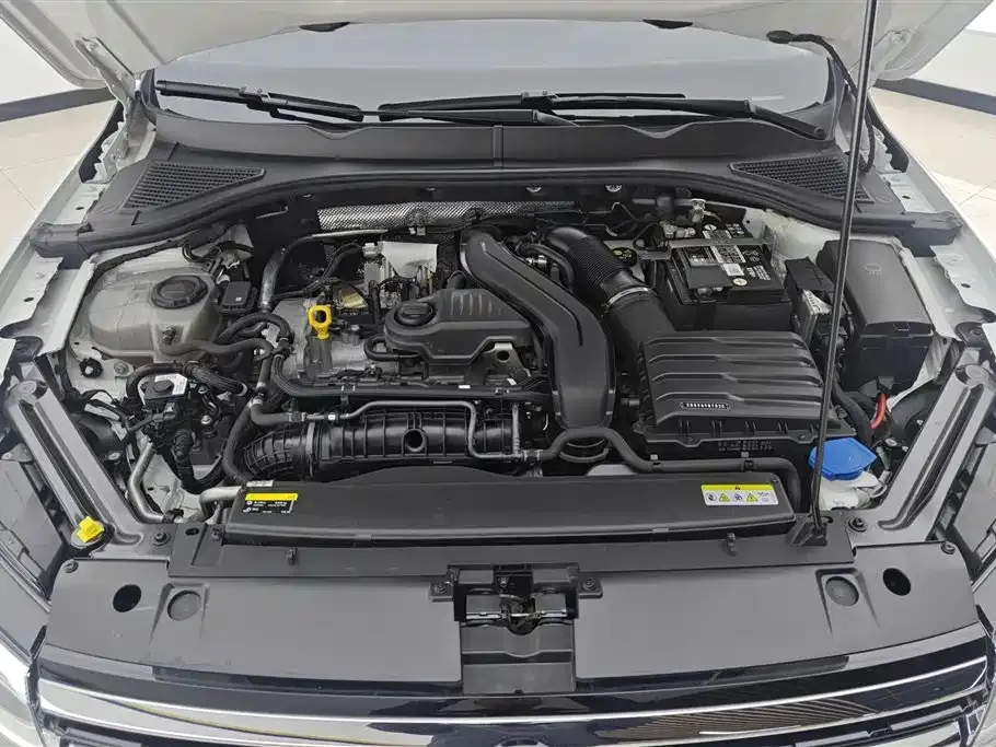 Volkswagen Bora 2023 из CN, фото 9