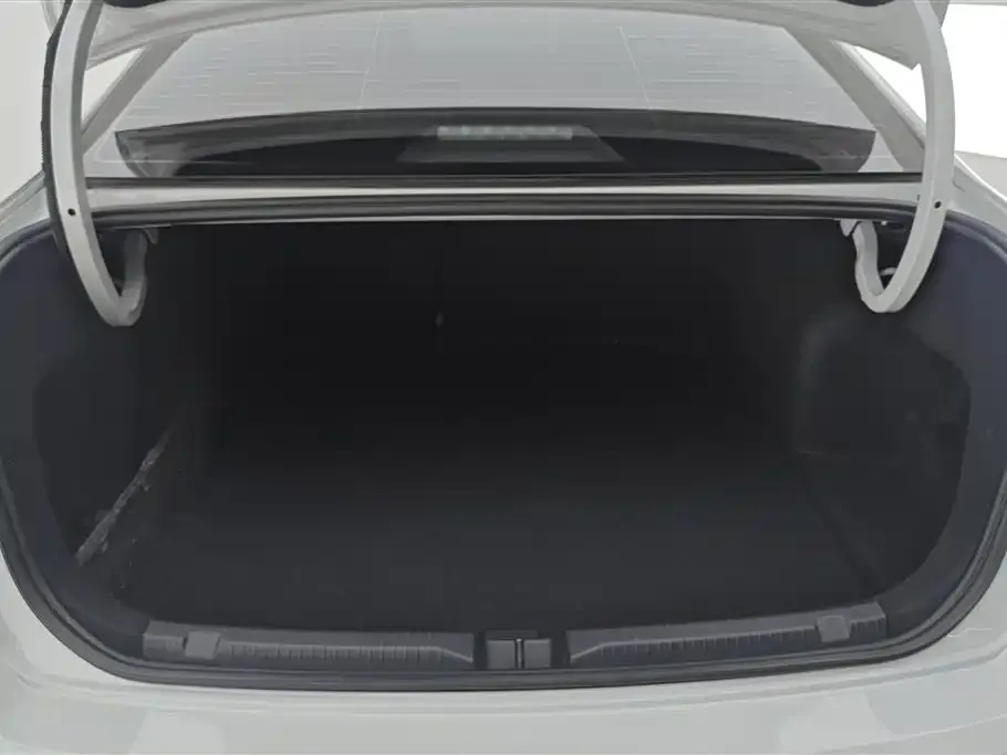 Volkswagen Bora 2023 из CN, фото 2