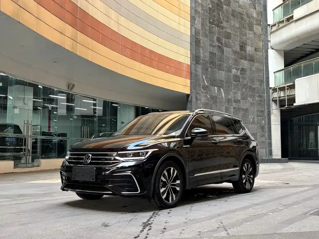 Volkswagen Tiguan L 2023 из CN, фото 1