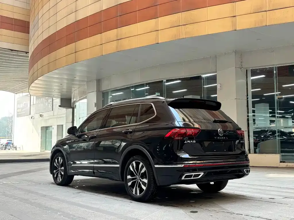 Volkswagen Tiguan L 2023 из CN, фото 4