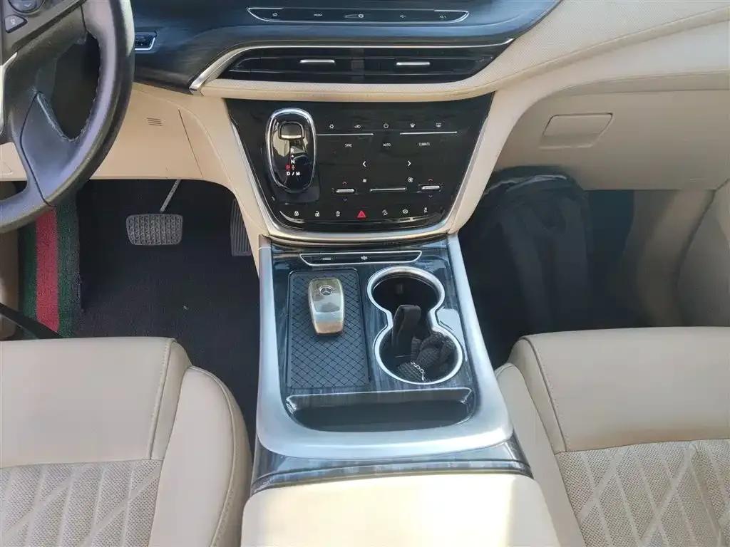 Buick GL8 2022 из CN, фото 6