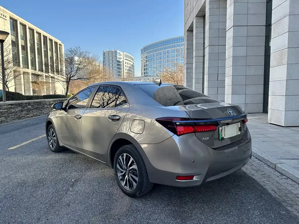 Toyota Corolla Hybrid 2022 из CN, фото 4