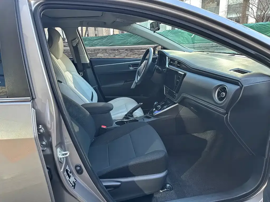 Toyota Corolla Hybrid 2022 из CN, фото 7