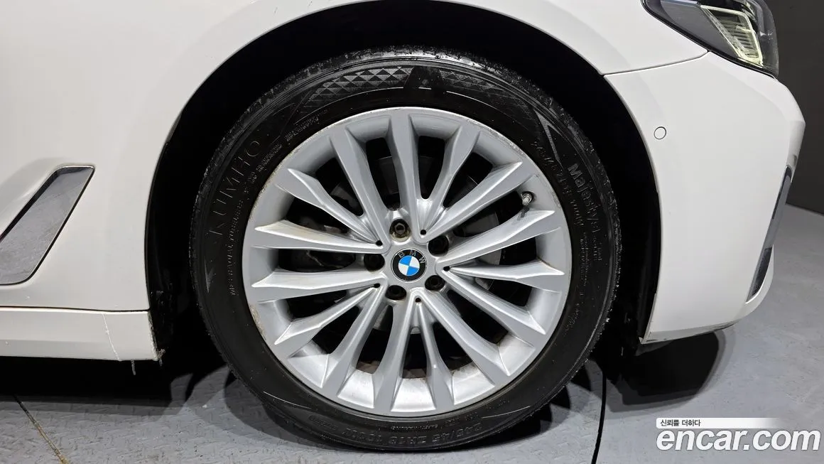 BMW 5-Series 2021 из KR, фото 8