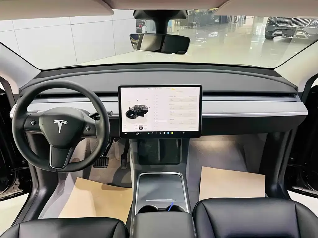 Tesla Model Y — фото 5
