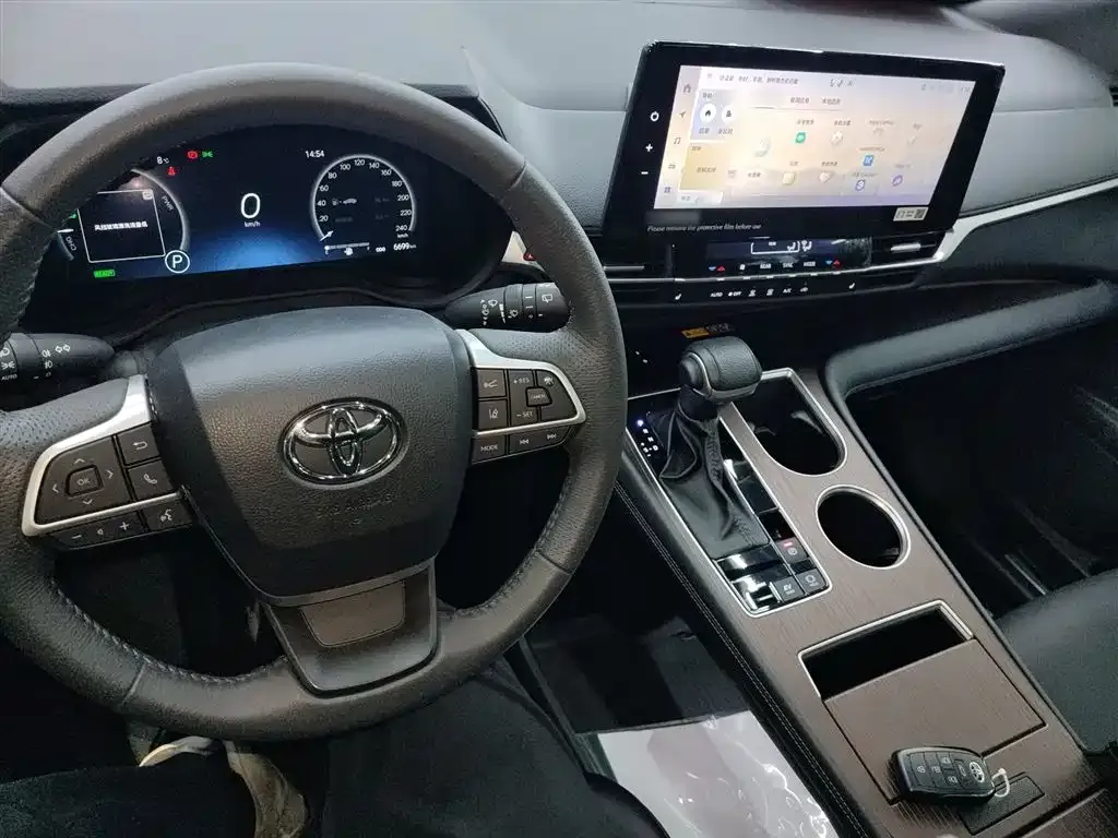 Toyota Granvia 2025 из CN, фото 7