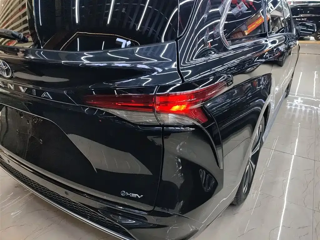 Toyota Granvia 2025 из CN, фото 3