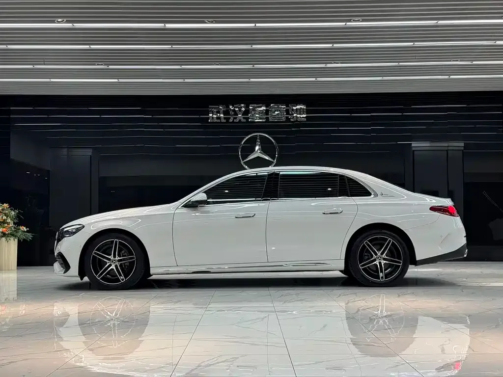 Mercedes-Benz E-Class 2023 из CN, фото 7