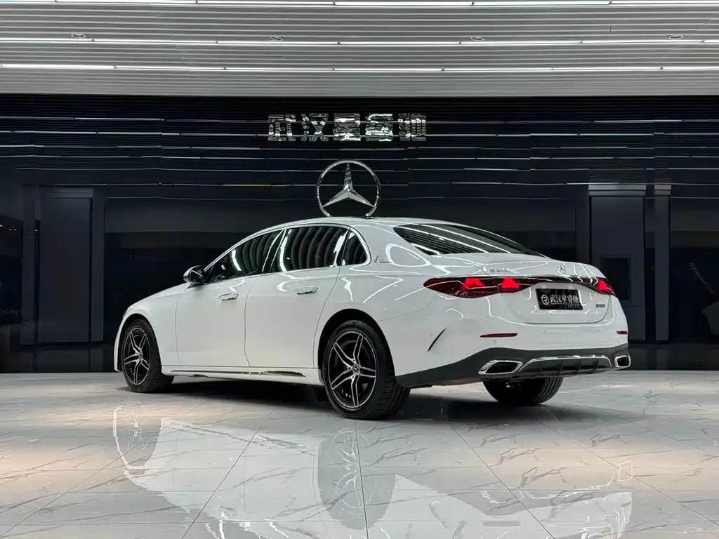 Mercedes-Benz E-Class 2023 из CN, фото 2