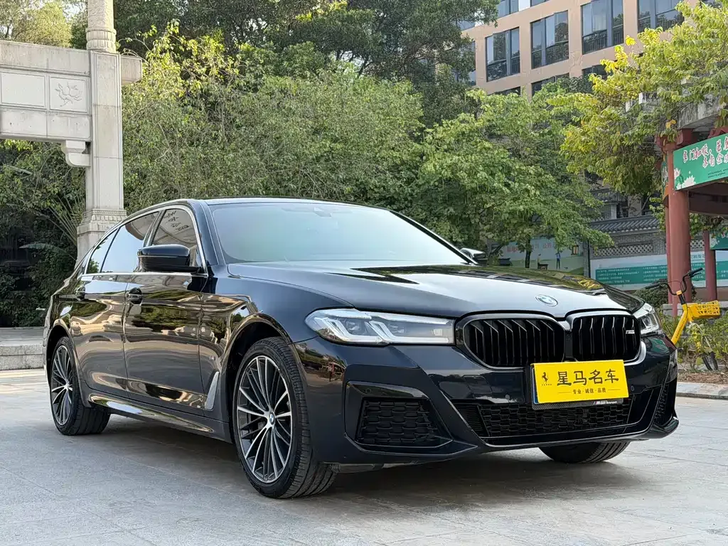 BMW 5 Series — фото 10