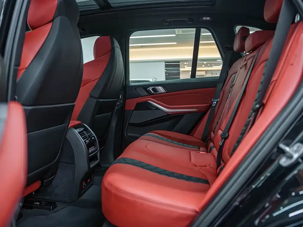 BMW X5 M 2024 из CN, фото 10