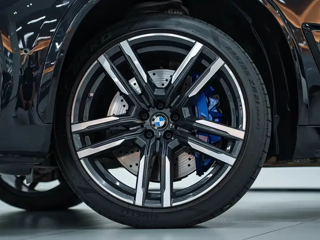 BMW X5 M 2024 из CN, фото 9