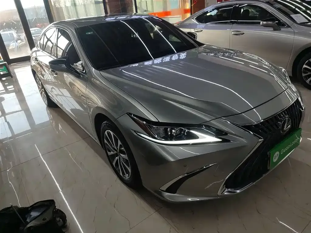 Lexus ES — фото 4