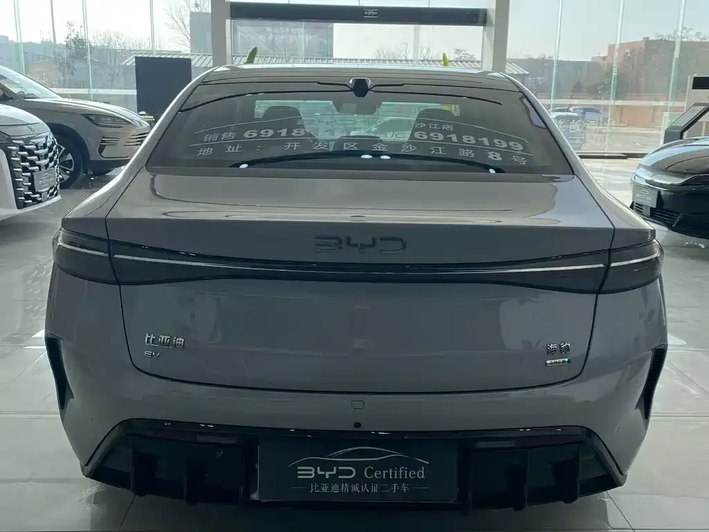 BYD Seal — фото 9