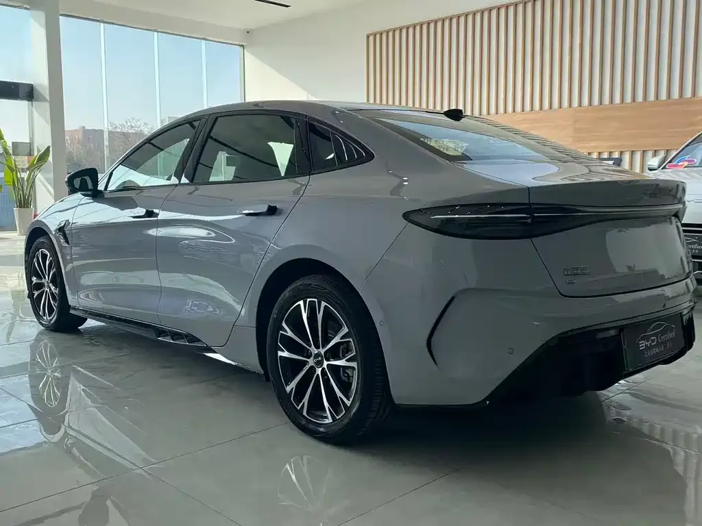 BYD Seal — фото 3