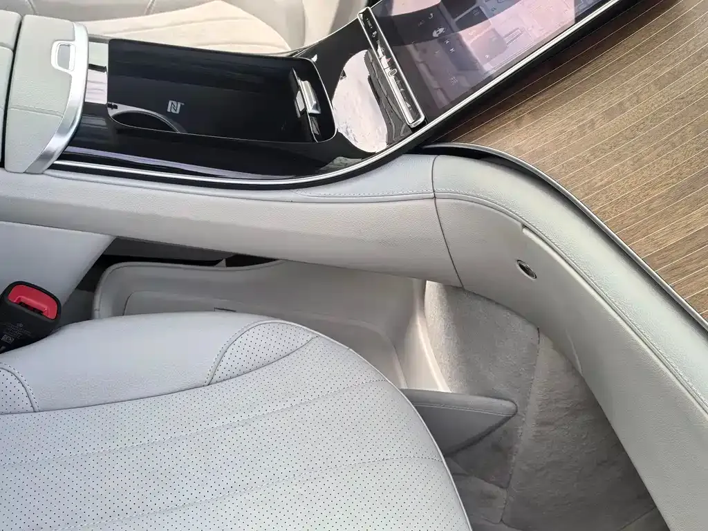 Mercedes-Benz EQE SUV 2023 из CN, фото 9