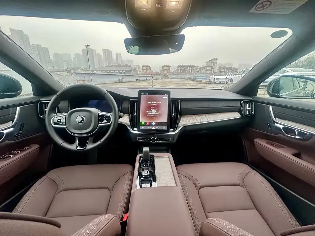 Volvo S90 2025 из CN, фото 6