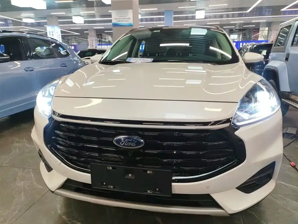Ford Escape 2024 из CN, фото 3