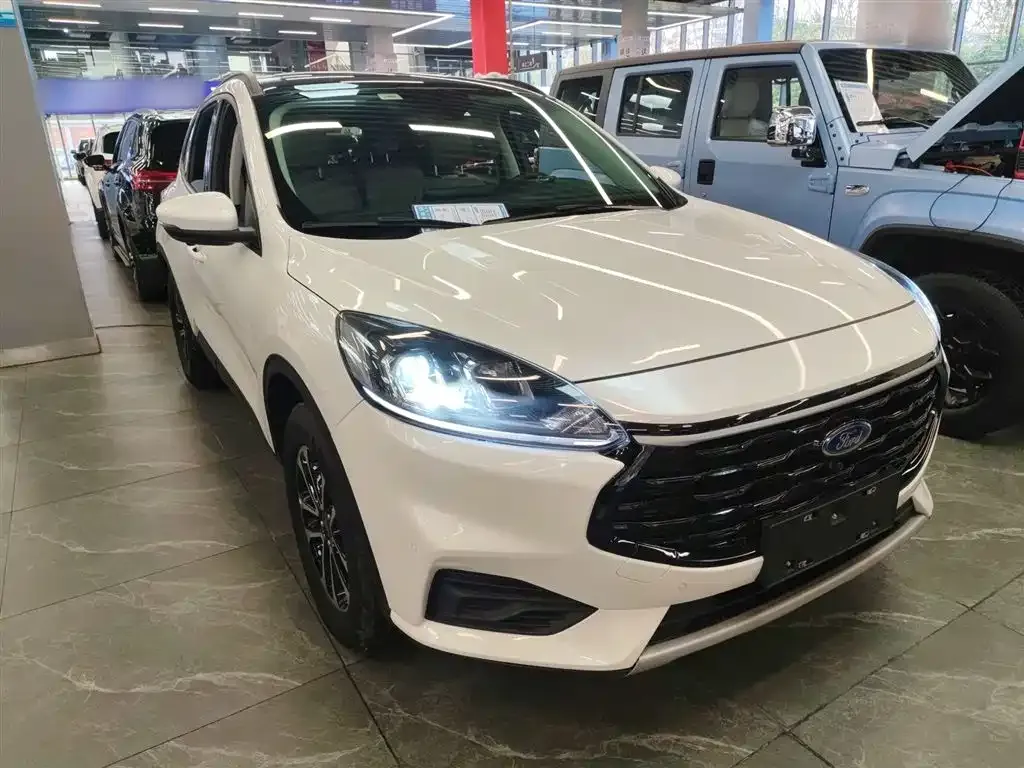 Ford Escape 2024 из CN, фото 4