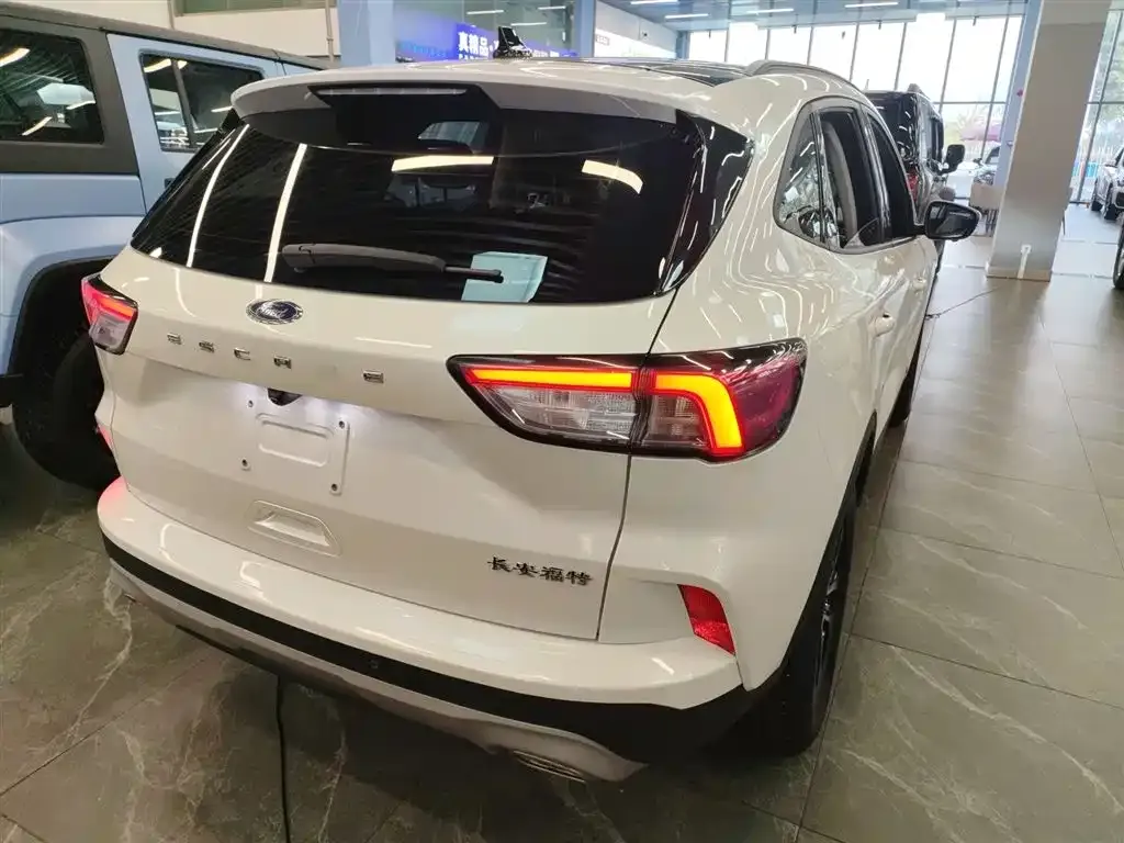 Ford Escape 2024 из CN, фото 7
