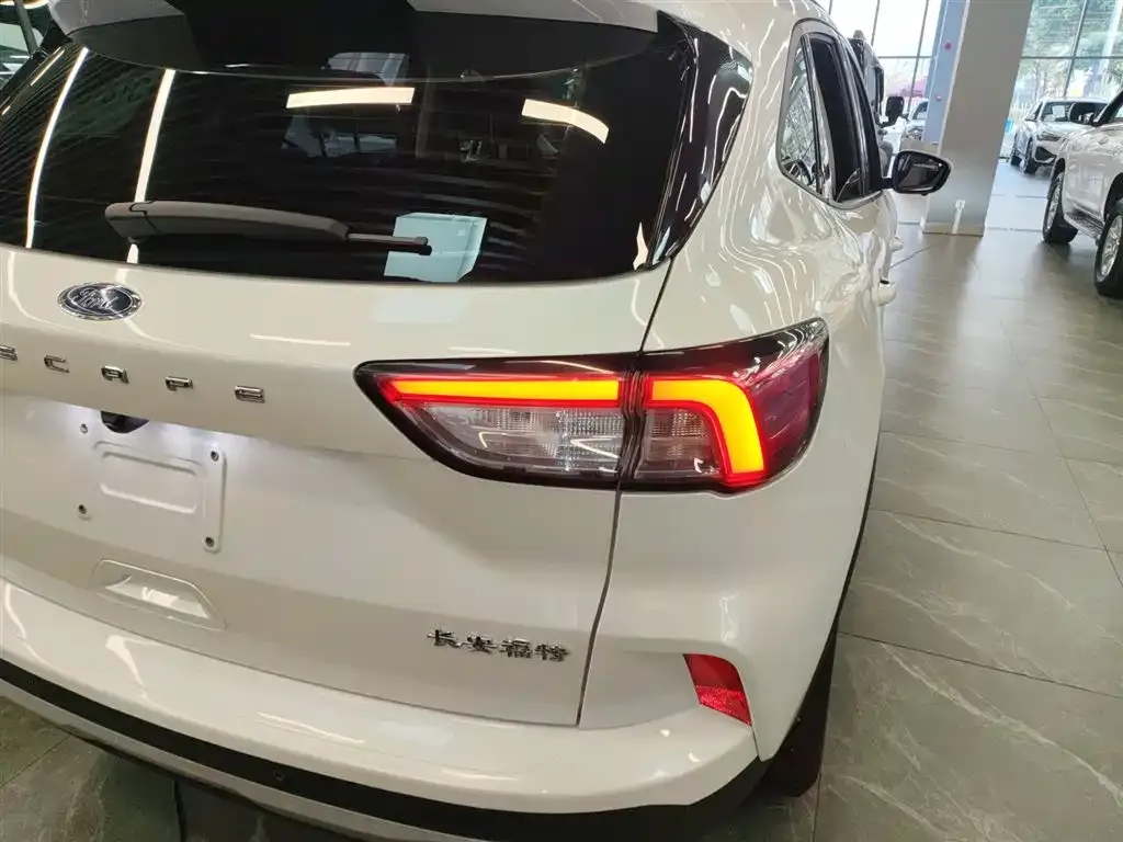 Ford Escape 2024 из CN, фото 8