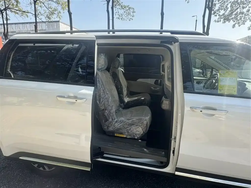 Kia Carnival 2026 из CN, фото 3