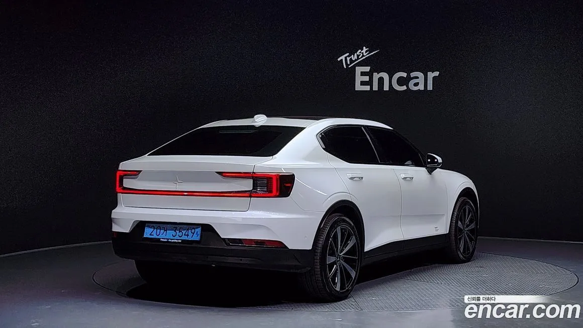 Polestar Polestar 2 — фото 10