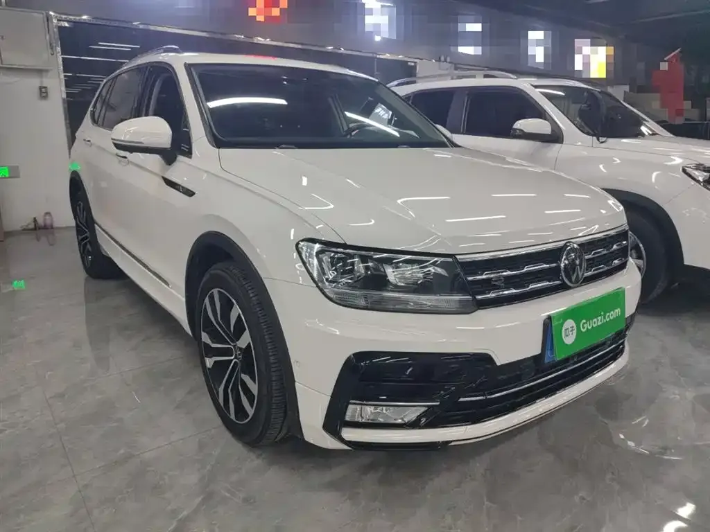 Volkswagen Tiguan L — фото 4