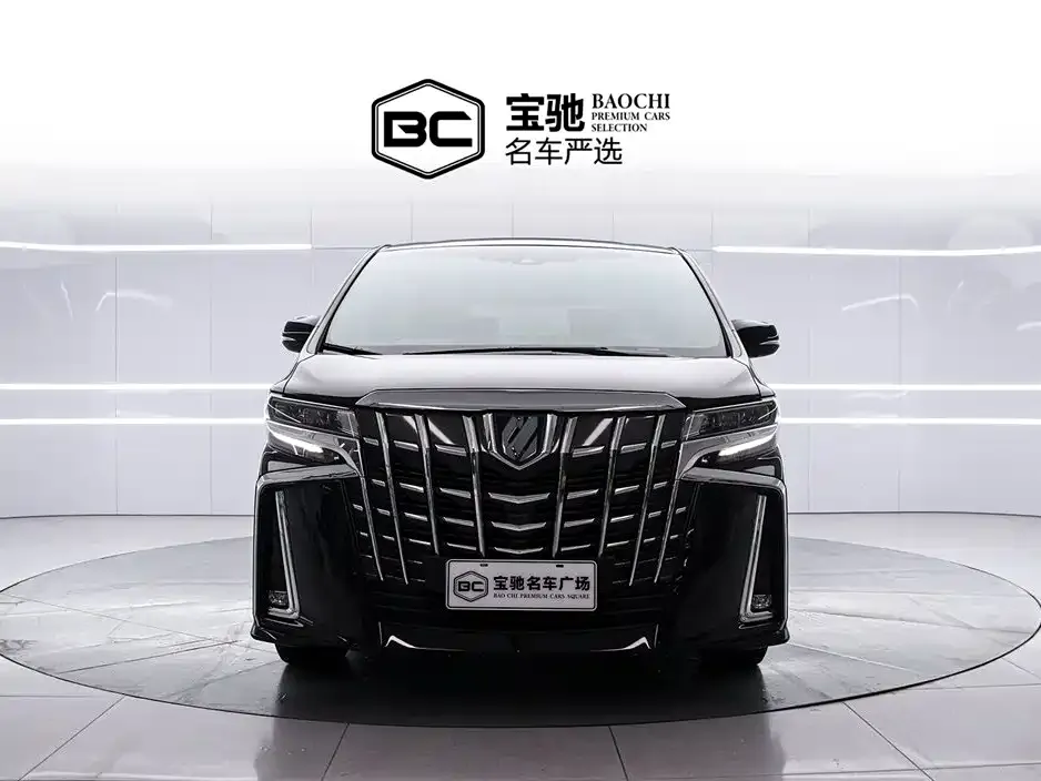 Toyota Alphard — фото 2