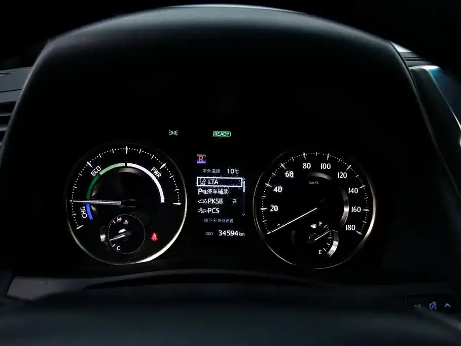 Toyota Alphard — фото 6
