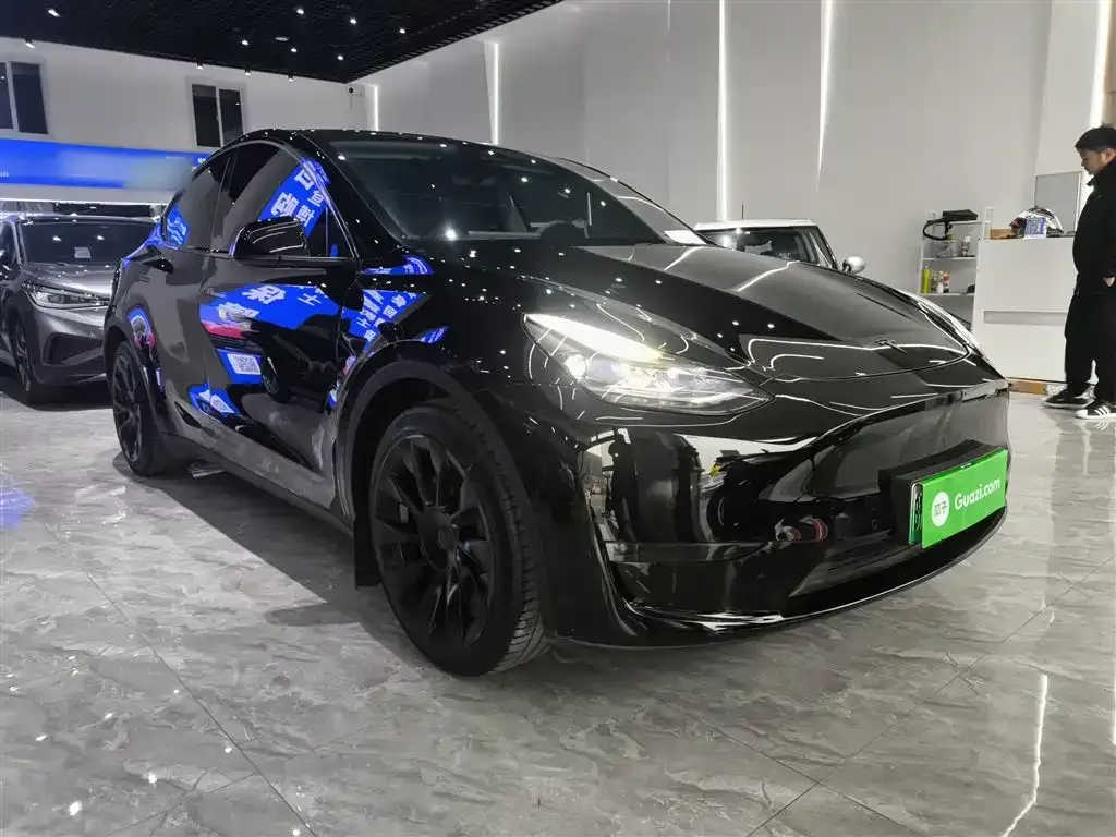 Tesla Model Y — фото 4