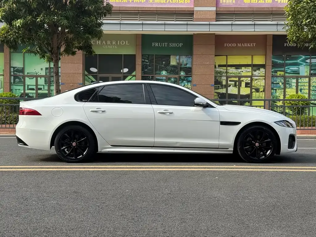 Jaguar XFL 2022 из CN, фото 8