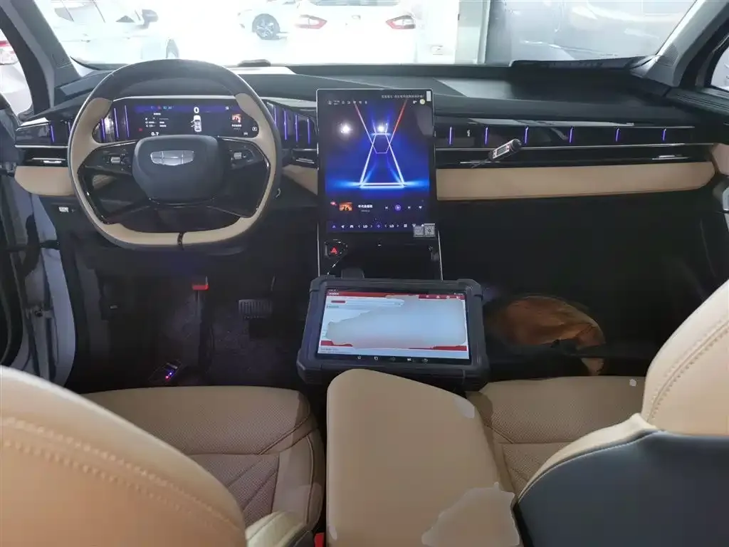 Geely Boyue L 2023 из CN, фото 10
