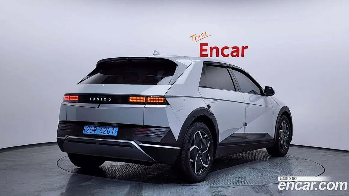 Hyundai Ioniq5 — фото 2