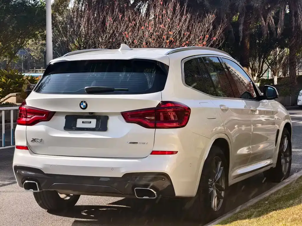 BMW X3 — фото 7