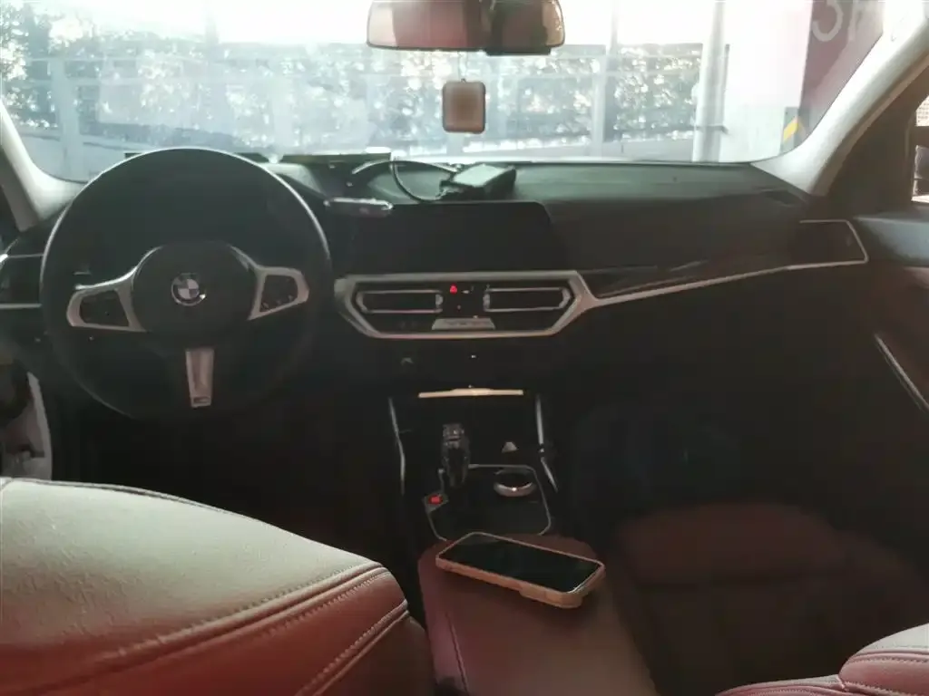 BMW 3 Series 2022 из CN, фото 6