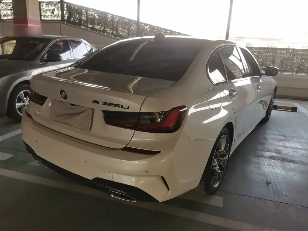 BMW 3 Series 2022 из CN, фото 3