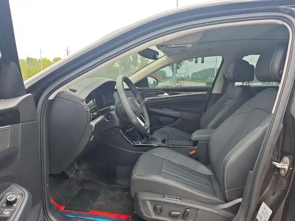 Volkswagen Passat 2024 из CN, фото 4