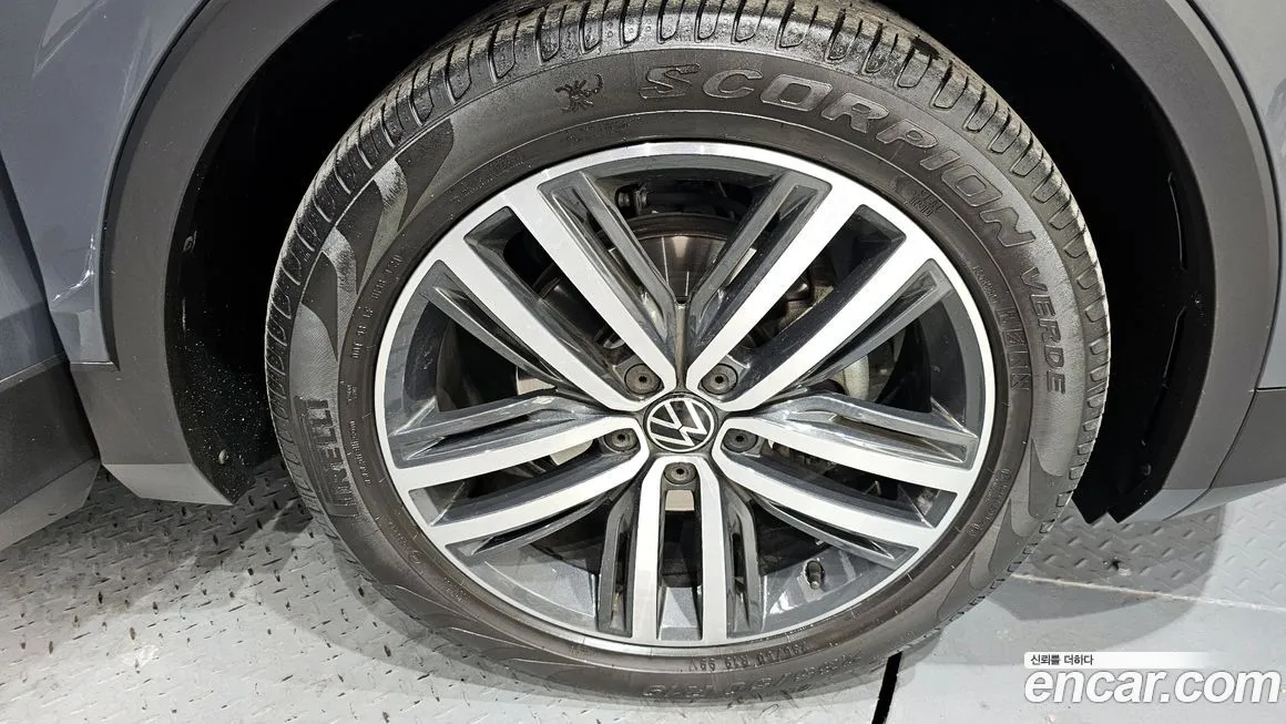 Volkswagen Tiguan 2021 из KR, фото 9