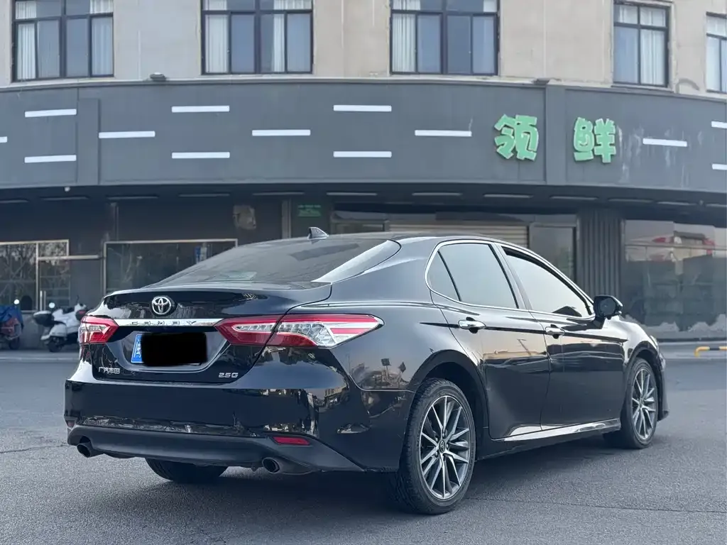 Toyota Camry 2021 из CN, фото 4