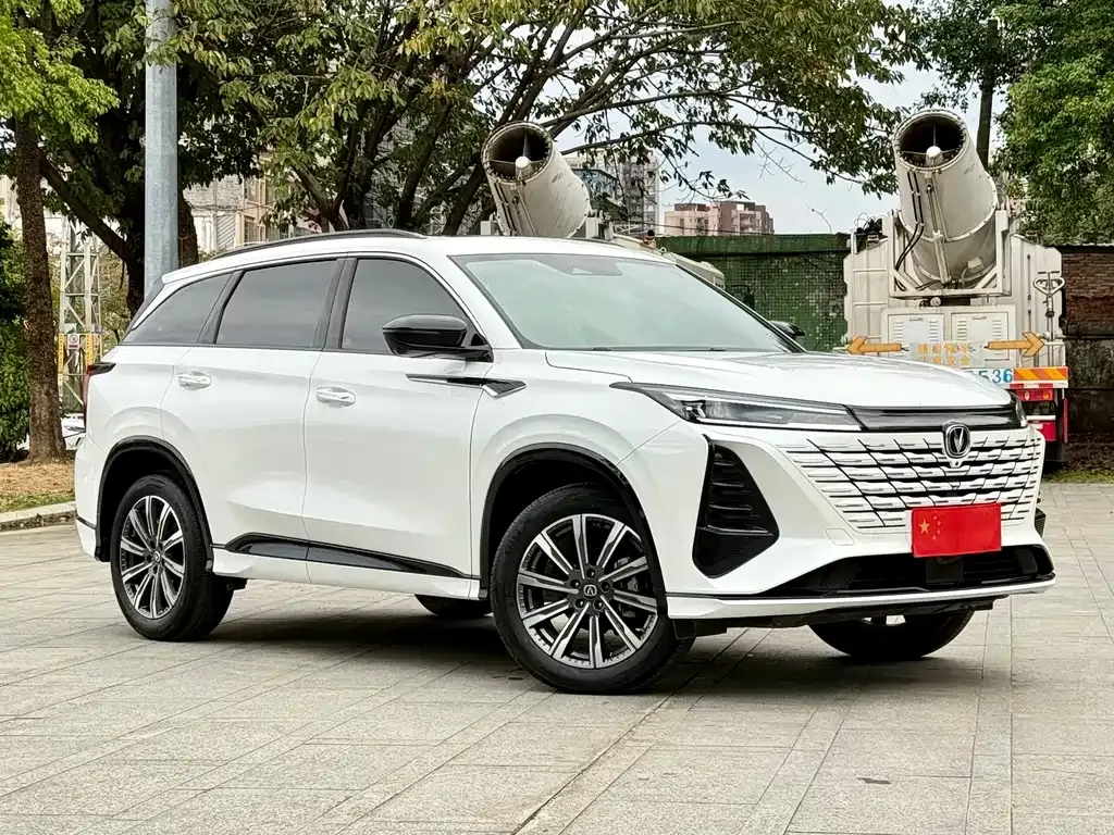 Changan CS75PLUS — фото 9