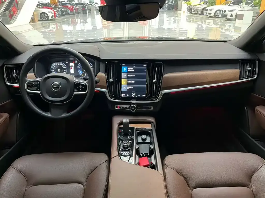 Volvo S90 2021 из CN, фото 4